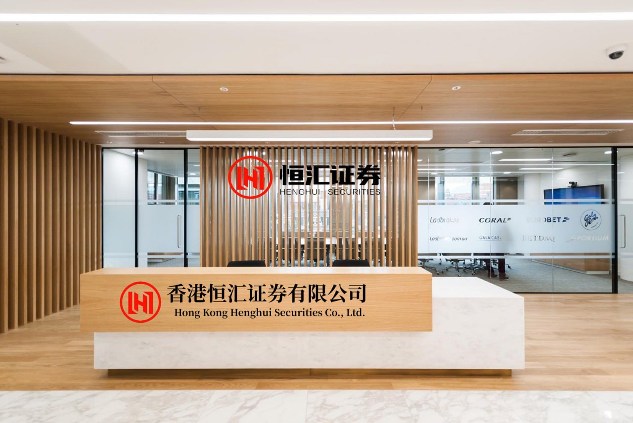 翻倍赚 金价较年初高点已回撤近两成 该抄底还是观望？